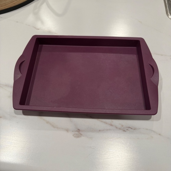 Brand New Tupperware Silicone rectangular baking tray form pan #27962 - Picture 3 of 8